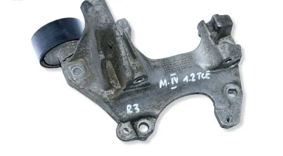 Renault Megane IV Generator/alternator bracket 117104394R