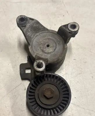 Peugeot 407 Generator/alternator belt tensioner TF070