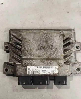 Ford Fiesta Engine control unit/module 8V2112A650TG S180047003G