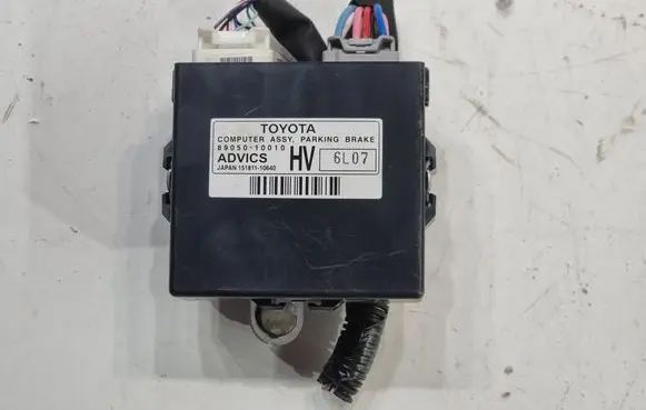 Toyota C-HR I Hand brake control module 8905010010