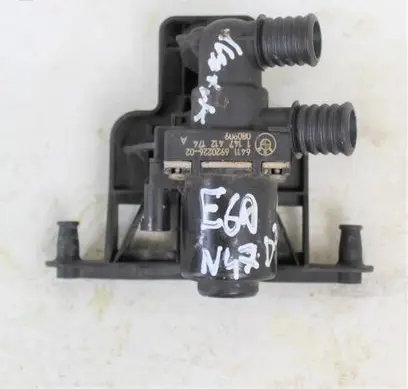 BMW 5 E60 E61 Coolant heater control valve 6920226