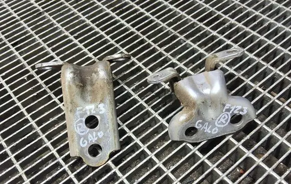 Subaru XV Rear door hinge set 