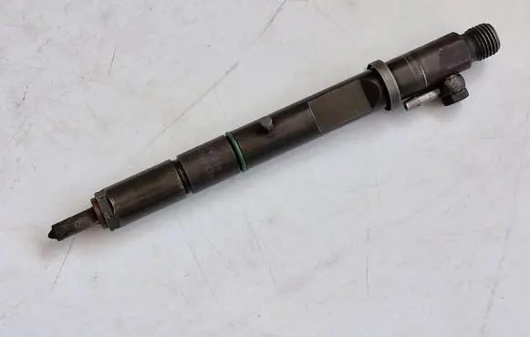 Audi A6 S6 C5 4B Fuel injector 059130201E 0432133836