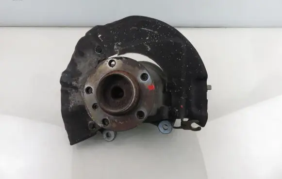 BMW 5 E60 E61 Front wheel hub spindle knuckle 6760953