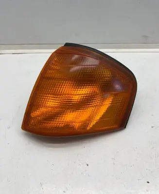 Mercedes-Benz C W202 Front indicator light 1305232921 2028245113