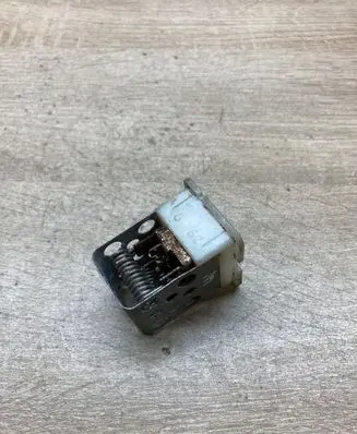 Opel Astra G Heater blower motor/fan resistor 90560362