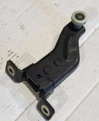 Ford C-MAX II Sliding door upper roller guide/hinge AM51U25028AF