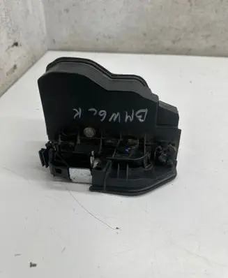 BMW 6 F12 F13 Front door lock 7202143 A053702