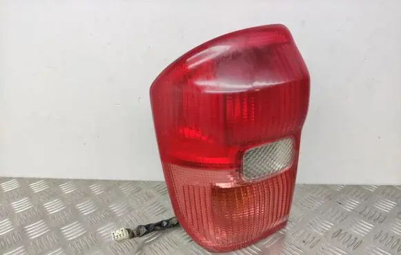 Toyota RAV 4 (XA20) Rear/tail lights