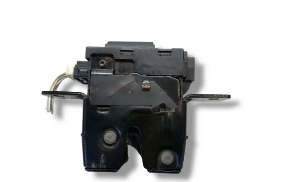 Renault Clio III Tailgate/trunk/boot lock/catch/latch 8200947699