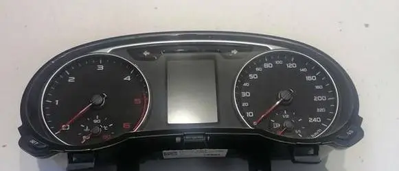 Audi A1 Speedometer (instrument cluster) 8XA920930F