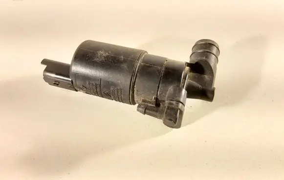 Toyota Aygo AB10 Windscreen/windshield washer pump 8200031805 7700430078 9632984980