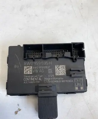 Audi A4 S4 B9 Door control unit/module 8W0959595H