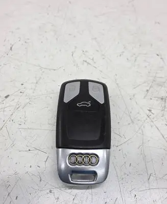 Audi A4 S4 B9 Ignition key/card 