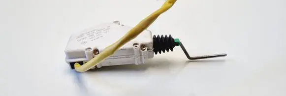 Fuel tank cap lock motor