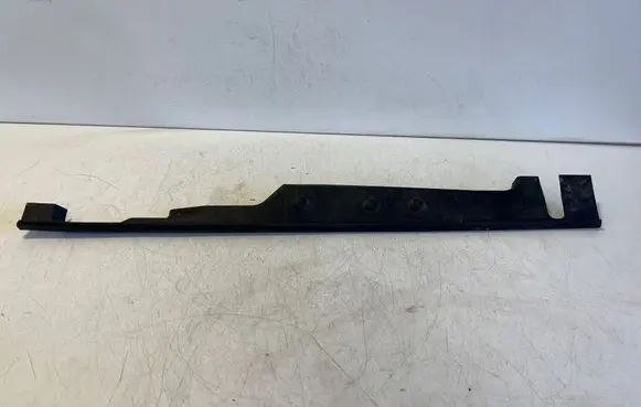Audi A5 Fender end trim 8W6820582G