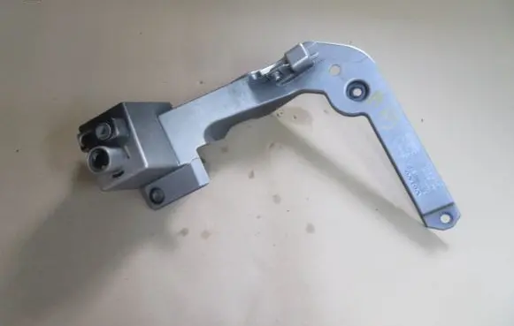 Fender mounting bracket