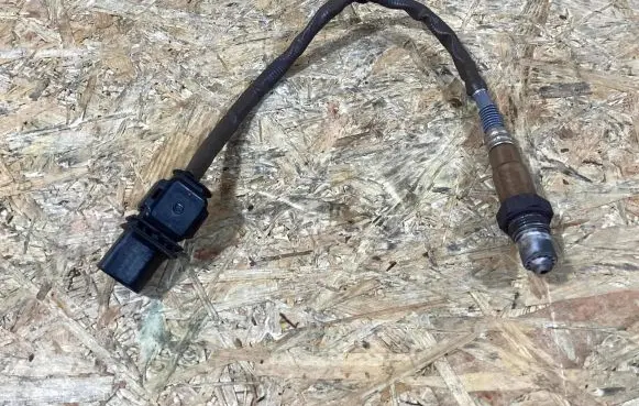 Mercedes-Benz C W205 Lambda probe sensor a0095426018