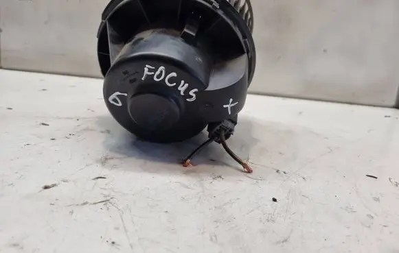 Ford Focus Heater fan/blower 3M5H18456EC