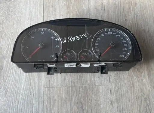 Volkswagen Touran I Speedometer (instrument cluster) 1T0920873E V0001000