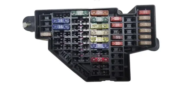 Volkswagen Golf V Fuse module