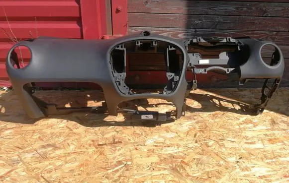 Nissan Juke I F15 Dashboard 6810100B17 682001KN0A