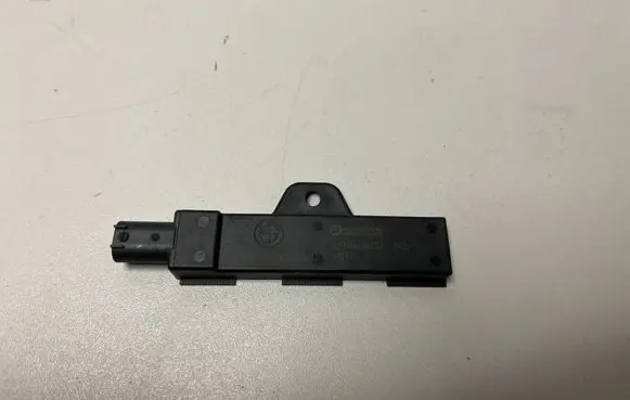 BMW X5 G05 Keyless system antenna 6832066