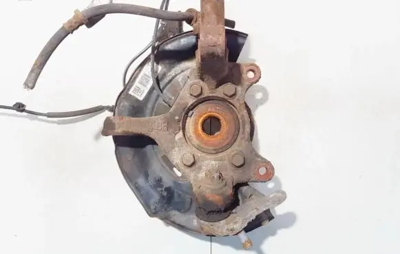 Toyota Avensis T270 Front wheel hub