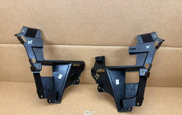 Renault Austral Front bumper mounting bracket 628621076R 628631496R
