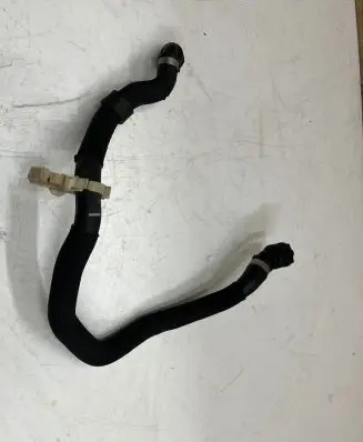 BMW M5 F90 Coolant pipe/hose 