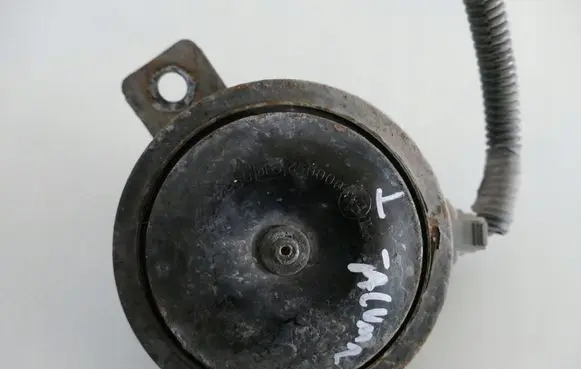 Chevrolet Tacuma Horn signal