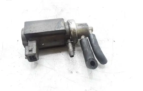 Audi A6 S6 C5 4B Turbo solenoid valve 059906627A