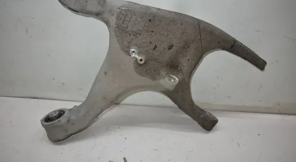 Audi A7 S7 4G Rear upper control arm/wishbone 8R0505311F
