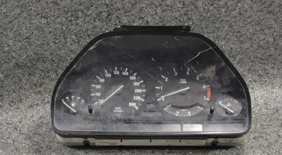 BMW 5 E39 Speedometer (instrument cluster) 993558181 87001329