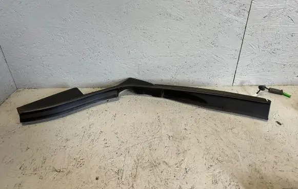 Land Rover Range Rover Velar Seal rubber (tailgate) J8A2406A76 98A2406A76 J8A2406A76AE