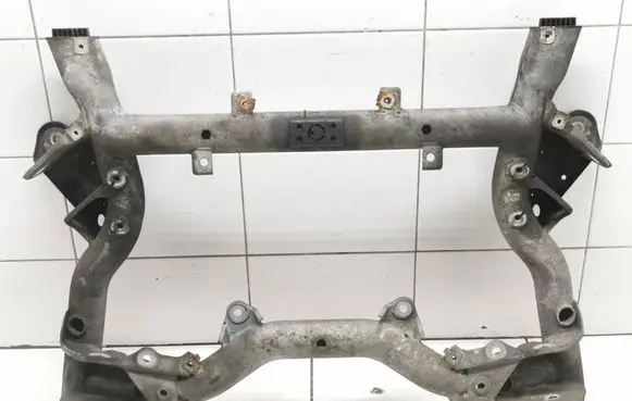 Mercedes-Benz C W204 Front subframe A0029980650