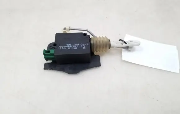 Loading door lock