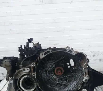 KIA Sportage Manual 5 speed gearbox m5gf2 ddc4wd