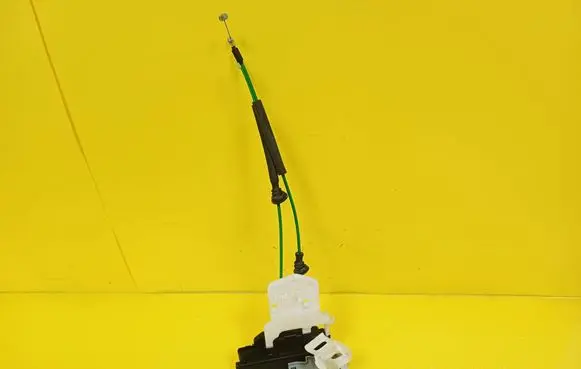 Hyundai i30 Rear door lock 