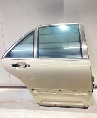 Mercedes-Benz S W140 Rear door