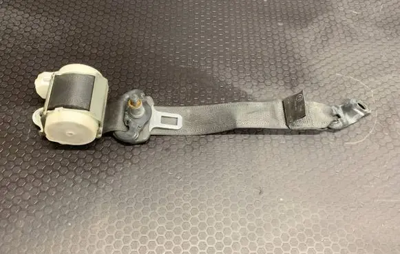 Opel Signum Front seatbelt 10316049
