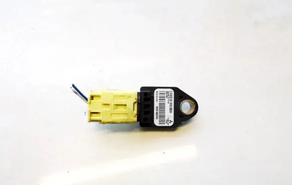 Mitsubishi Outlander Airbag deployment crash/impact sensor 8651a001 37754c