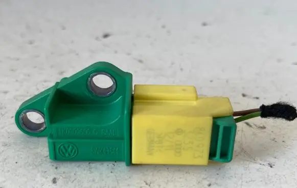 Audi Q5 SQ5 Airbag deployment crash/impact sensor 1K0909606C 5WK43544