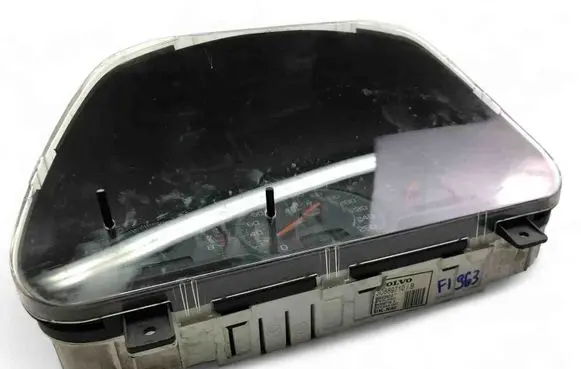 Volvo S40, V40 Speedometer (instrument cluster) 30889710