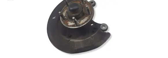 Ford Mustang V Front wheel hub 