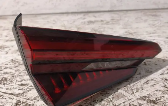 Audi A5 Tailgate rear/tail lights 8W6945093F 636533