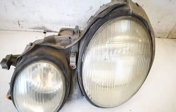 Mercedes-Benz CLK A208 C208 Headlight/headlamp 147551
