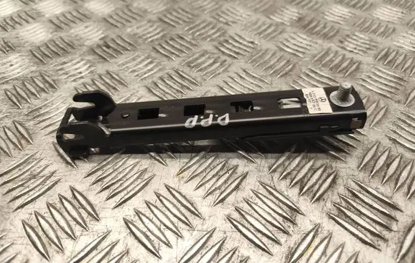 Mercedes-Benz E W212 Seat belt adjustment rail A2128600088 606865700C