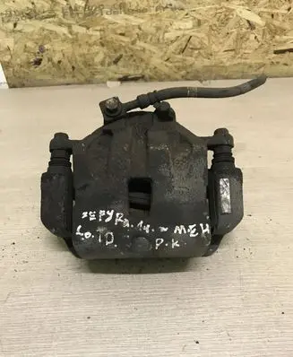 Opel Zafira C Front brake caliper