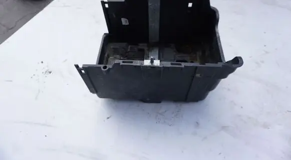 Battery box tray